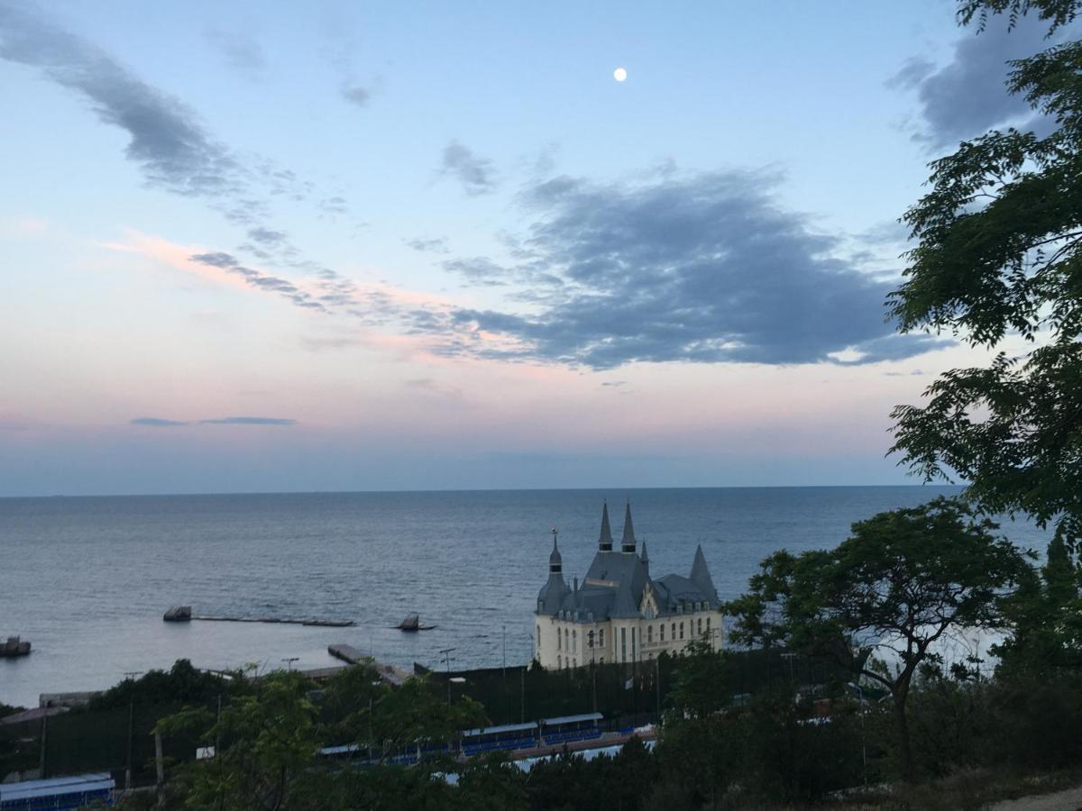 Kvartira U Samogo Moria! Odessa Exteriör bild